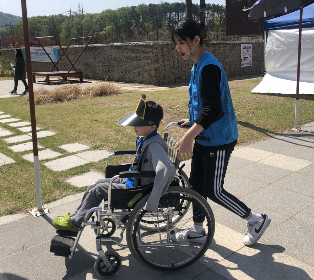 190426 자원봉사홍보데이-왕실축제 (7).jpg