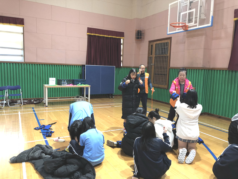 181116 새내기자원봉사마스터프로젝트-삼숭중 7.jpg