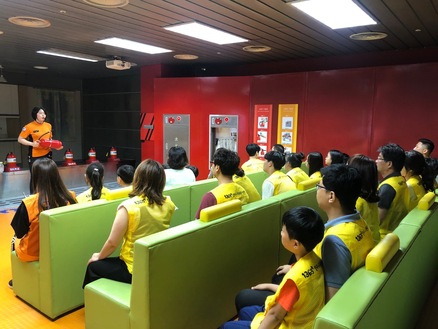 190720 13기가족봉사단안전체험관 (10).jpg