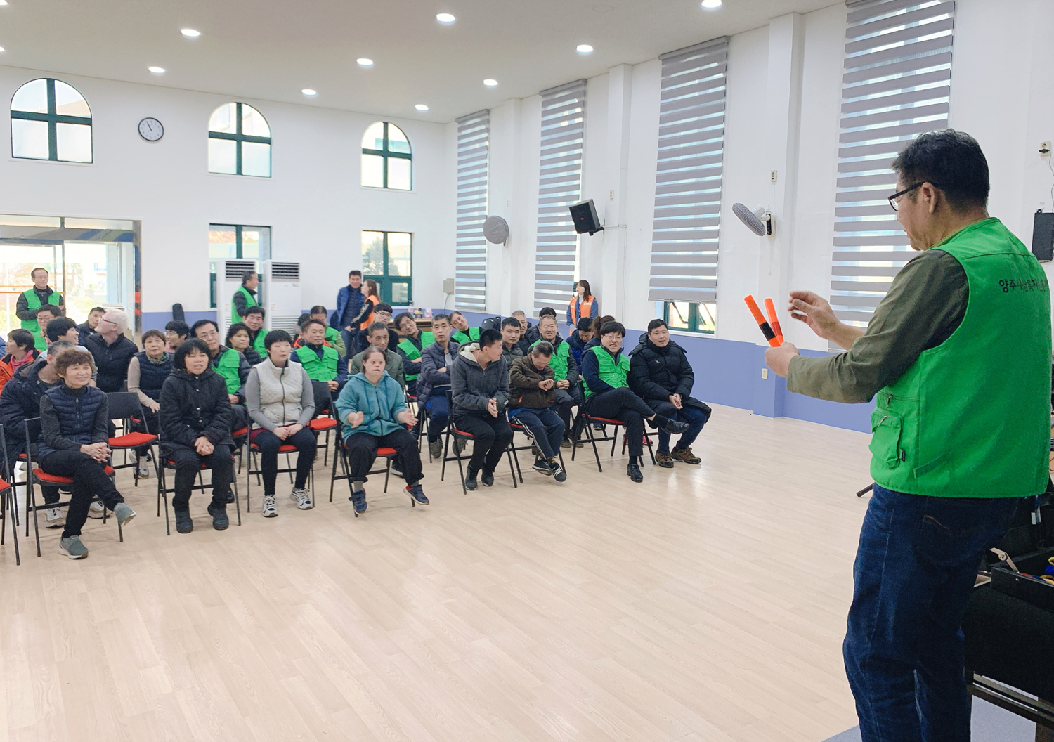 191127 상록자원봉사단요셉의집재능나눔 (1).jpg