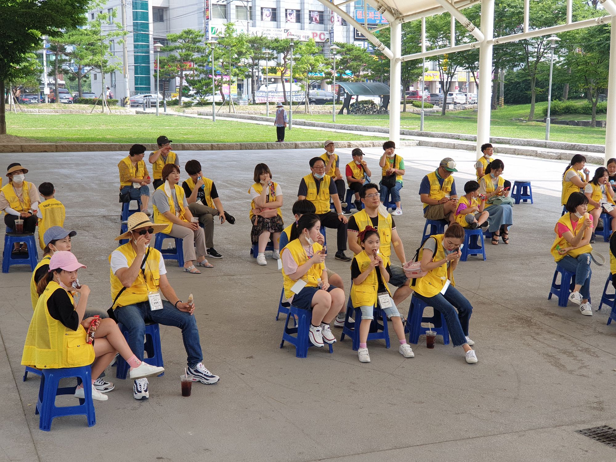 200718 14기가족봉사단덕계공원환경정화활동 (4).jpg