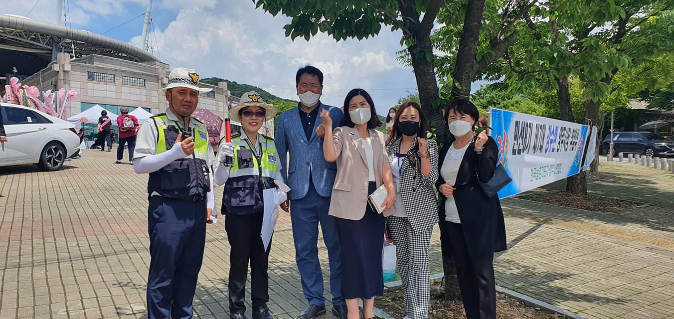 220701 양주시장취임식운영지원-봉사스케치 (2).jpg