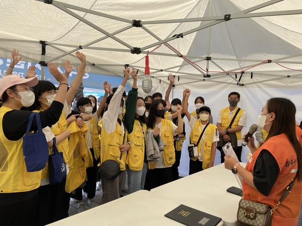 221001-02 자원봉사홍보데이-왕실축제 (2).jpg