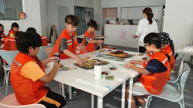 BandiView_BandiView_230909 어린이행복나눔봉사단-쿠키만들기 (6).jpg