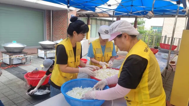 BandiView_BandiView_240729 사랑의 자장면나눔 (8).jpg