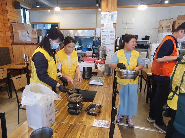 BandiView_BandiView_241028 온기나눔활동 (3).jpg