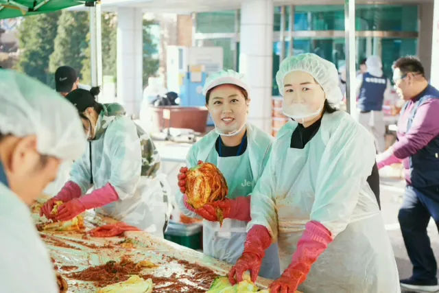 BandiView_BandiView_241124 사랑의 김장나눔 행사 (3).jpg