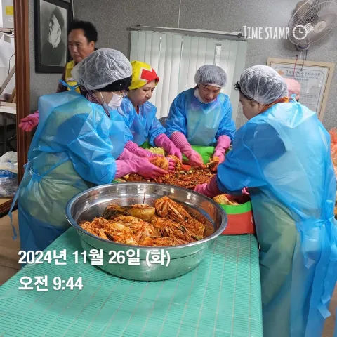 BandiView_BandiView_241126 김장봉사 현장 (11).jpg
