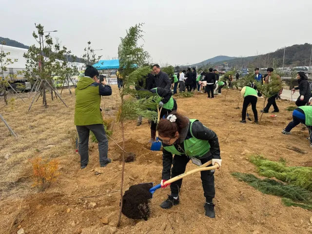 BandiView_BandiView_250402 30만양주시민 나무1그루심기운동 (4).jpg