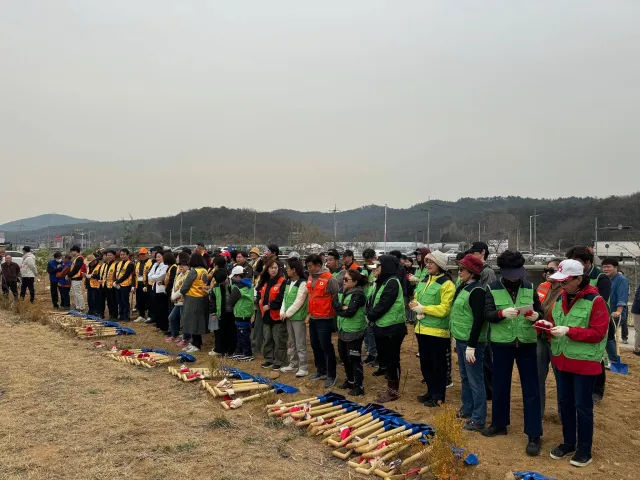BandiView_BandiView_250402 30만양주시민 나무1그루심기운동 (15).jpg